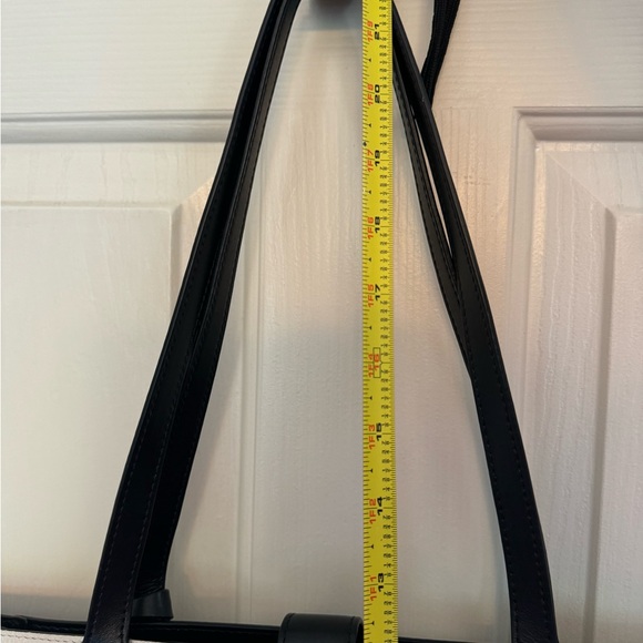 Michael Kors | Cassie Lg. Handbag Tote - Picture 6 of 8